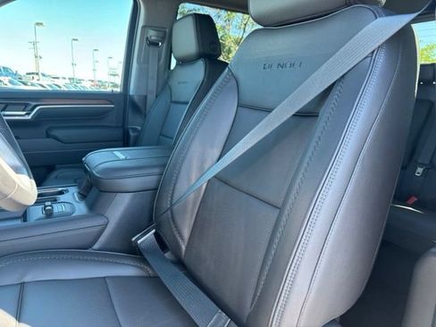 New 2026 GMC Sierra 2500 Denali w/ Denali Reserve Package AWD/4WD image 13