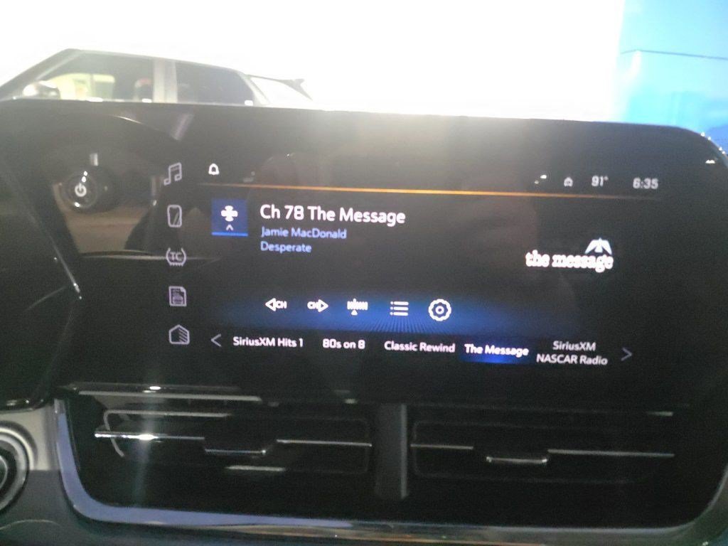 Used 2026 Chevrolet Trax LT w/ Driver Confidence Package FWD image 3