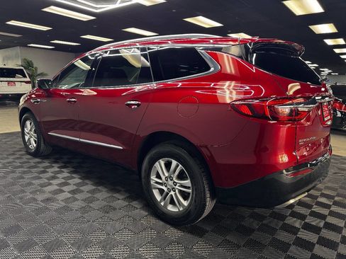 Used 2021 Buick Enclave Essence image 8