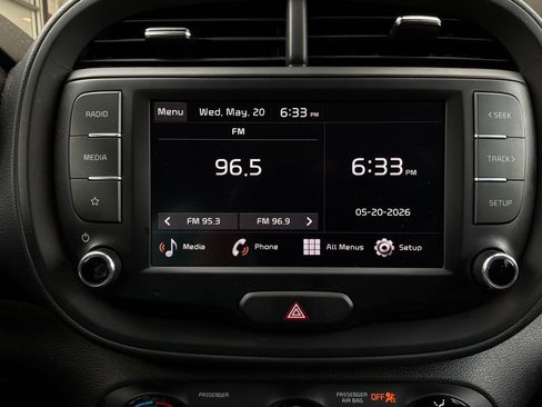 Used 2025 Kia Soul LX w/ LX Technology Package FWD image 25