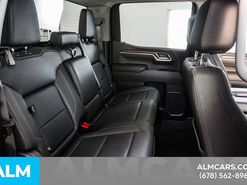 Used 2026 GMC Sierra 1500 SLT AWD/4WD image 19