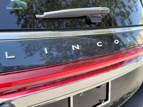 Certified 2024 Lincoln Navigator Reserve AWD/4WD image 6