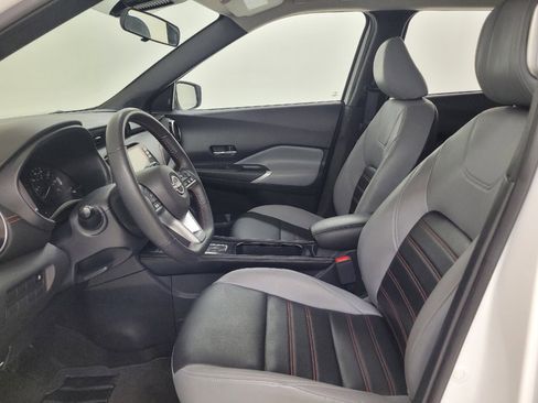 Used 2023 Nissan Kicks SR w/ SR Premium Package FWD image 17