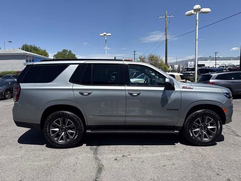 Used 2024 Chevrolet Tahoe Z71 w/ Luxury Package AWD/4WD image 5