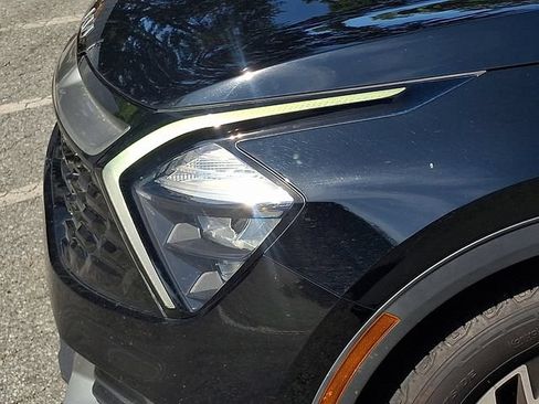Used 2023 Kia Sportage EX FWD image 21