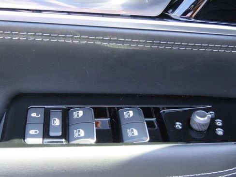 New 2023 Jeep Grand Wagoneer 4WD w/ Convenience Group III image 32