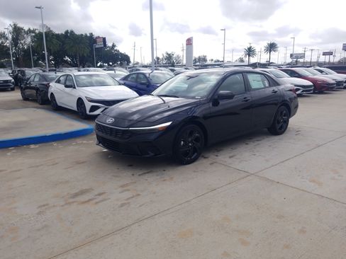 New 2026 Hyundai Elantra Sport image 3