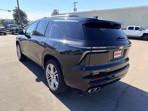 Used 2025 Chevrolet Traverse High Country AWD/4WD image 5