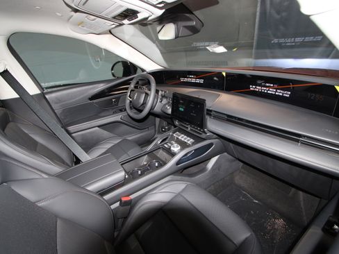 New 2026 Lincoln Nautilus Premier image 20