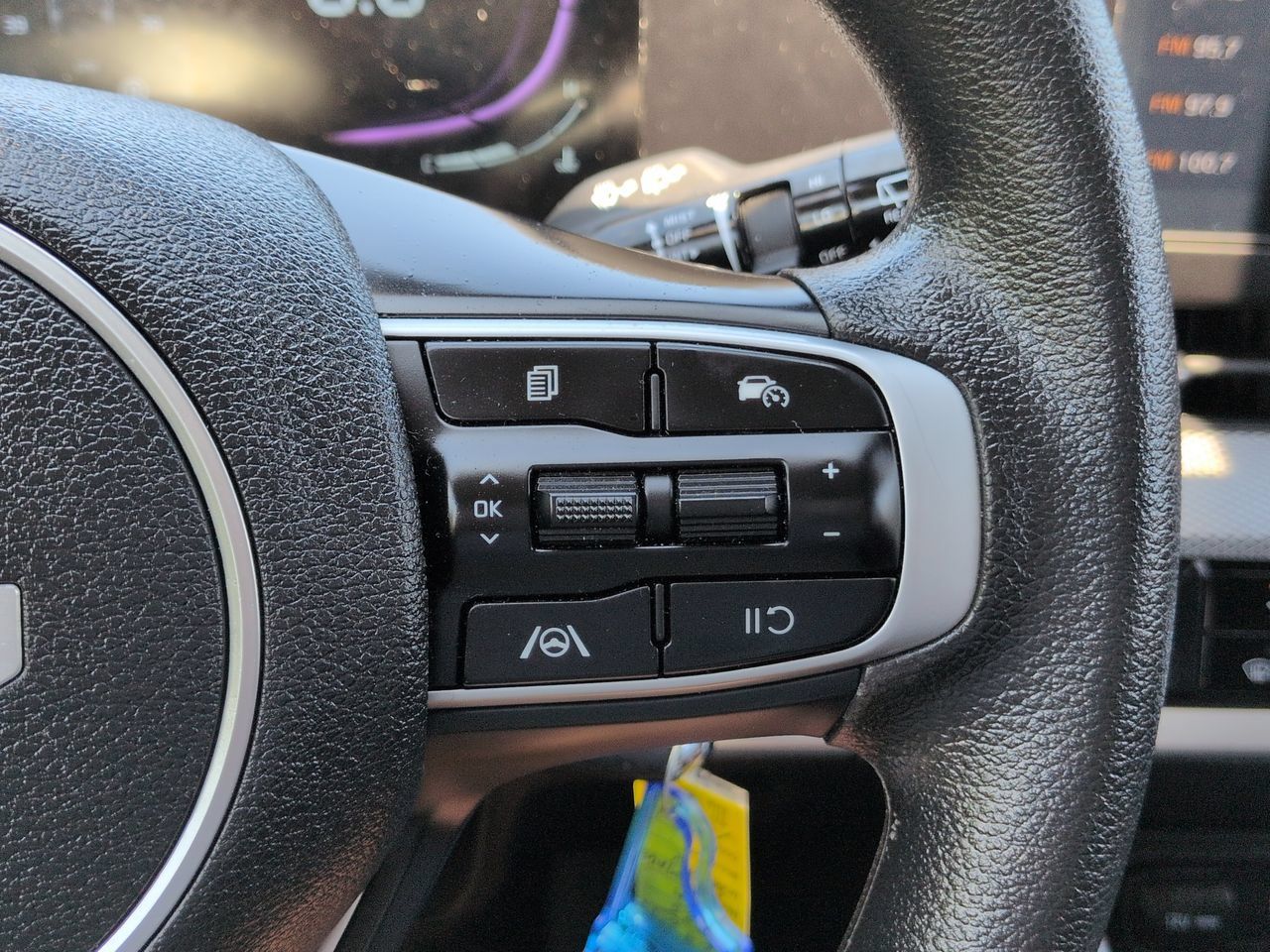 Certified 2025 Kia Sportage LX FWD image 24