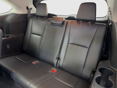 Used 2020 Toyota Highlander Platinum FWD image 41