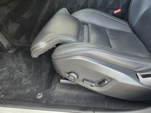 Used 2023 Volvo XC60 B6 Ultimate w/ Protection Package Premier image 24