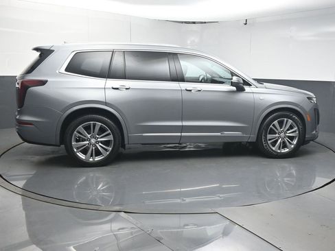 Used 2024 Cadillac XT6 Premium Luxury image 8