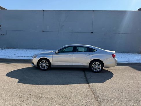 Used 2014 Chevrolet Impala LT w/ Convenience Package image 4