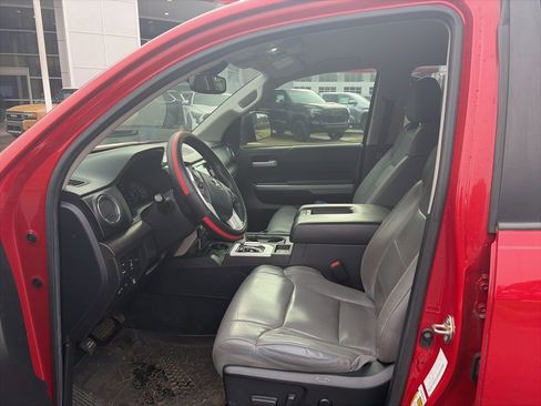 Used 2020 Toyota Tundra SR5 w/ SR5 Leather Package image 7