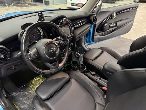 Used 2019 MINI Cooper S w/ Signature Upholstery Package image 34