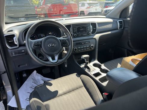 Used 2017 Kia Sportage LX FWD image 30