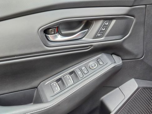 Certified 2025 Honda Accord Sport image 11