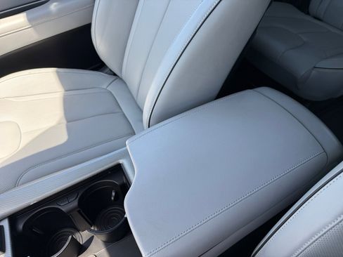 Used 2025 Hyundai Palisade SEL FWD image 14