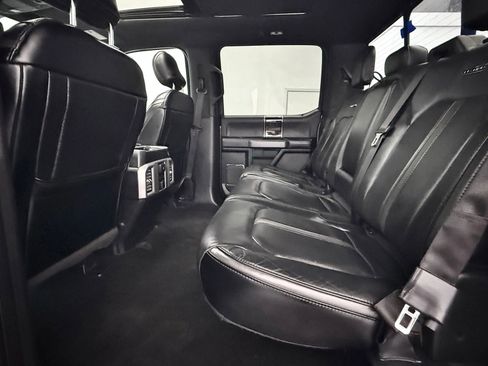 Used 2015 Ford F150 Platinum w/ Equipment Group 701A Luxury image 23