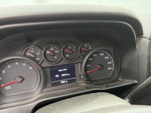 Used 2024 Chevrolet Silverado 2500 Custom w/ Custom Convenience Package AWD/4WD image 10