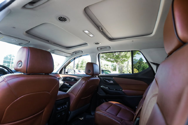 Used 2019 Chevrolet Traverse High Country AWD/4WD image 71