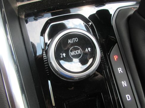 New 2026 GMC Canyon AT4 w/ Nightfall Essentials Package AWD/4WD image 17