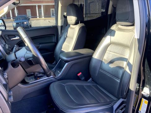 Used 2019 GMC Canyon Denali image 7