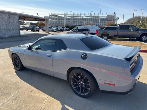 Used 2021 Dodge Challenger R/T Scat Pack w/ Plus Package image 3