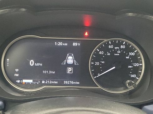 Used 2024 Nissan Versa SV FWD image 23