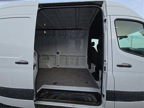 Used 2019 Mercedes-Benz Sprinter 144 Cargo image 8