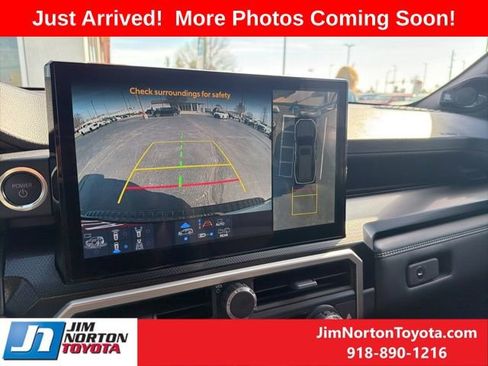 Used 2026 Toyota 4Runner Limited image 14