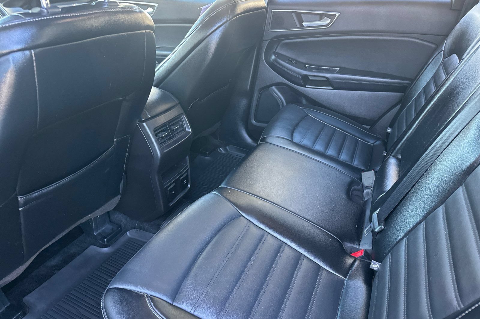 Used 2017 Ford Edge SEL w/ Equipment Group 201A FWD image 12