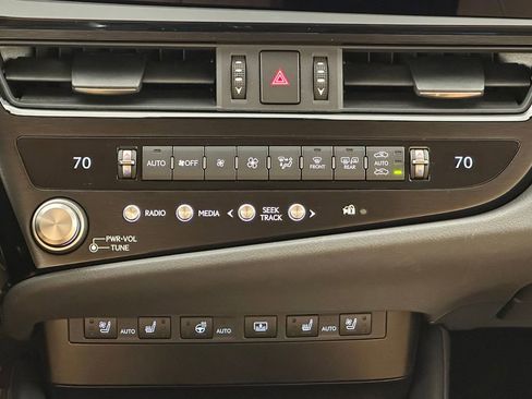 Used 2024 Lexus ES 300h Ultra Luxury w/ Accessory Package (Z1) image 27