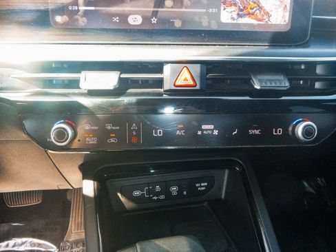 Used 2025 Kia K5 GT-Line w/ GT-Line Premium Package FWD image 18