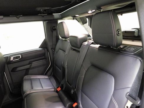 New 2025 Ford Bronco Outer Banks w/ Black Appearance Package image 10