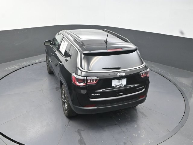 Used 2022 Jeep Compass Limited w/ Sun and Sound Group AWD/4WD image 15