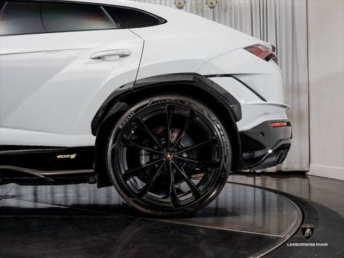 Used 2023 Lamborghini Urus S AWD/4WD image 8