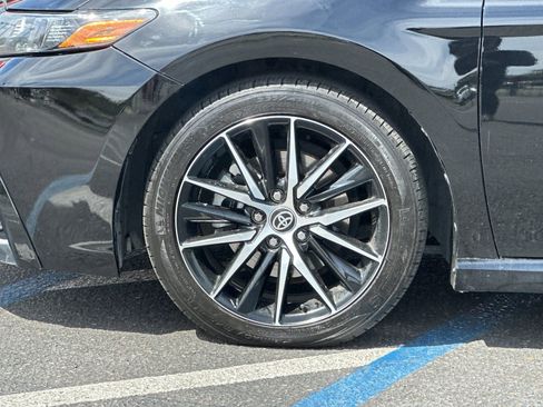 Used 2022 Toyota Camry SE w/ Carpet Mat Package (TMS) image 22