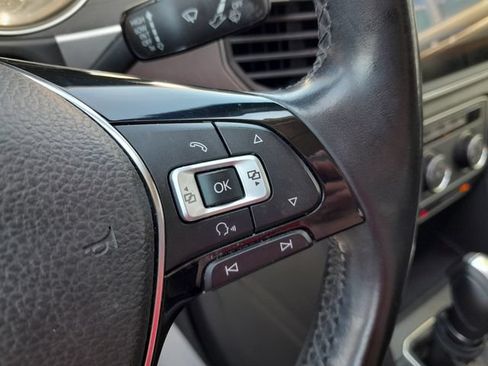 Used 2018 Volkswagen Atlas SE AWD/4WD image 15