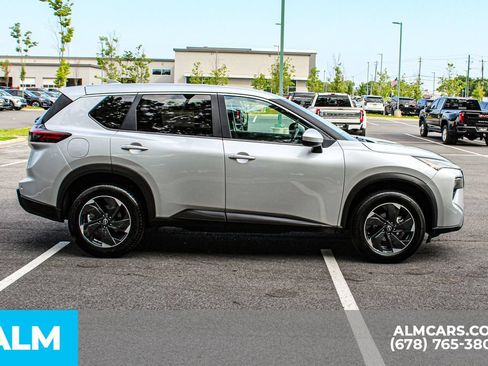 Used 2024 Nissan Rogue SV AWD/4WD image 8