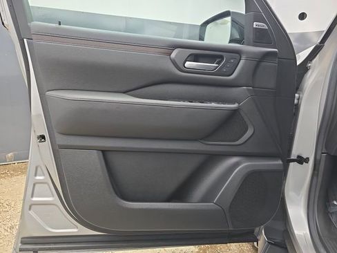 Used 2025 Nissan Armada SL w/ Captain's Chari Seat Package RWD image 25