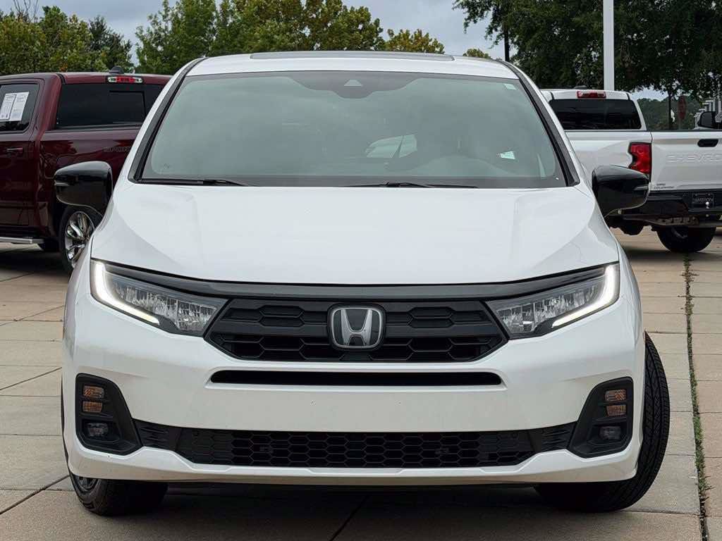 Used 2025 Honda Odyssey Sport-L image 2