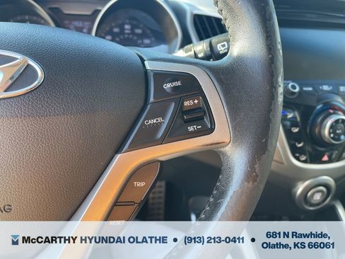 Used 2013 Hyundai Veloster Base w/ Style Pkg image 21