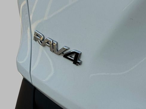 Used 2024 Toyota RAV4 LE AWD/4WD image 13
