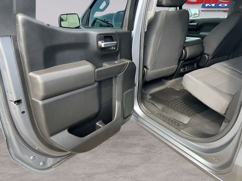 Used 2020 Chevrolet Silverado 1500 Custom w/ Custom Value Package image 14