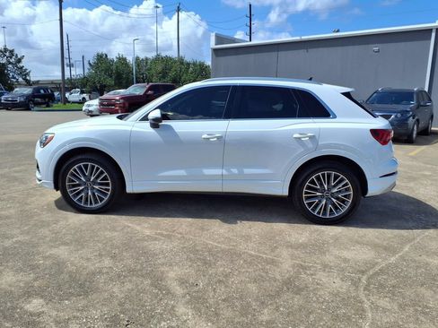 Used 2022 Audi Q3 2.0T Premium w/ Convenience Package AWD/4WD image 5