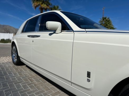 Used 2007 Rolls-Royce Phantom Sedan image 11