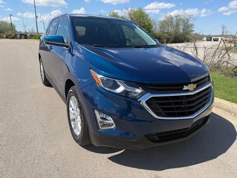 Used 2020 Chevrolet Equinox LT FWD image 2