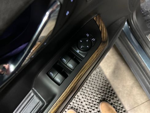 Certified 2019 GMC Acadia Denali image 16